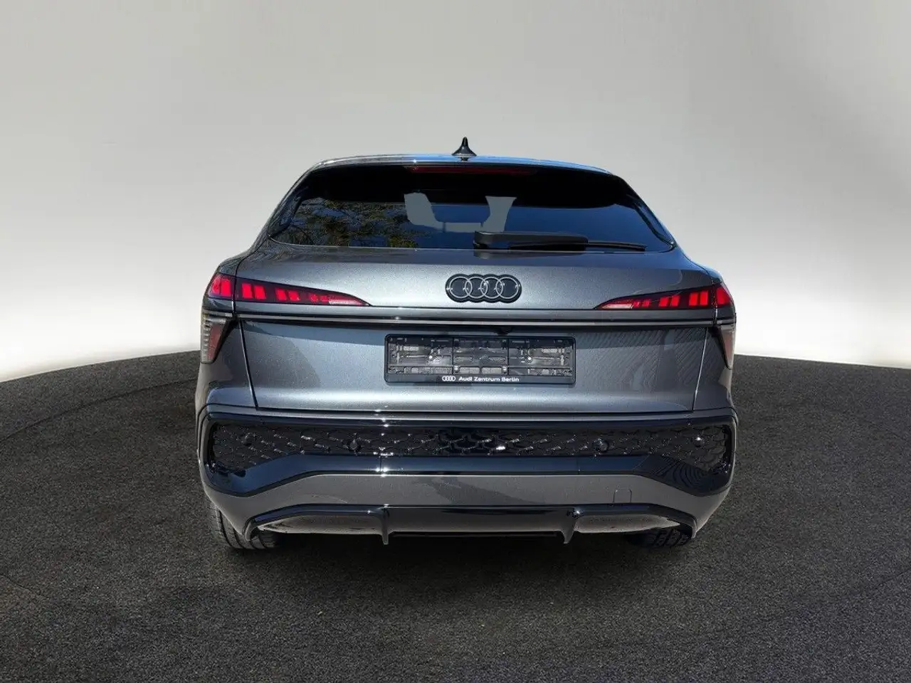 Audi Q3 9