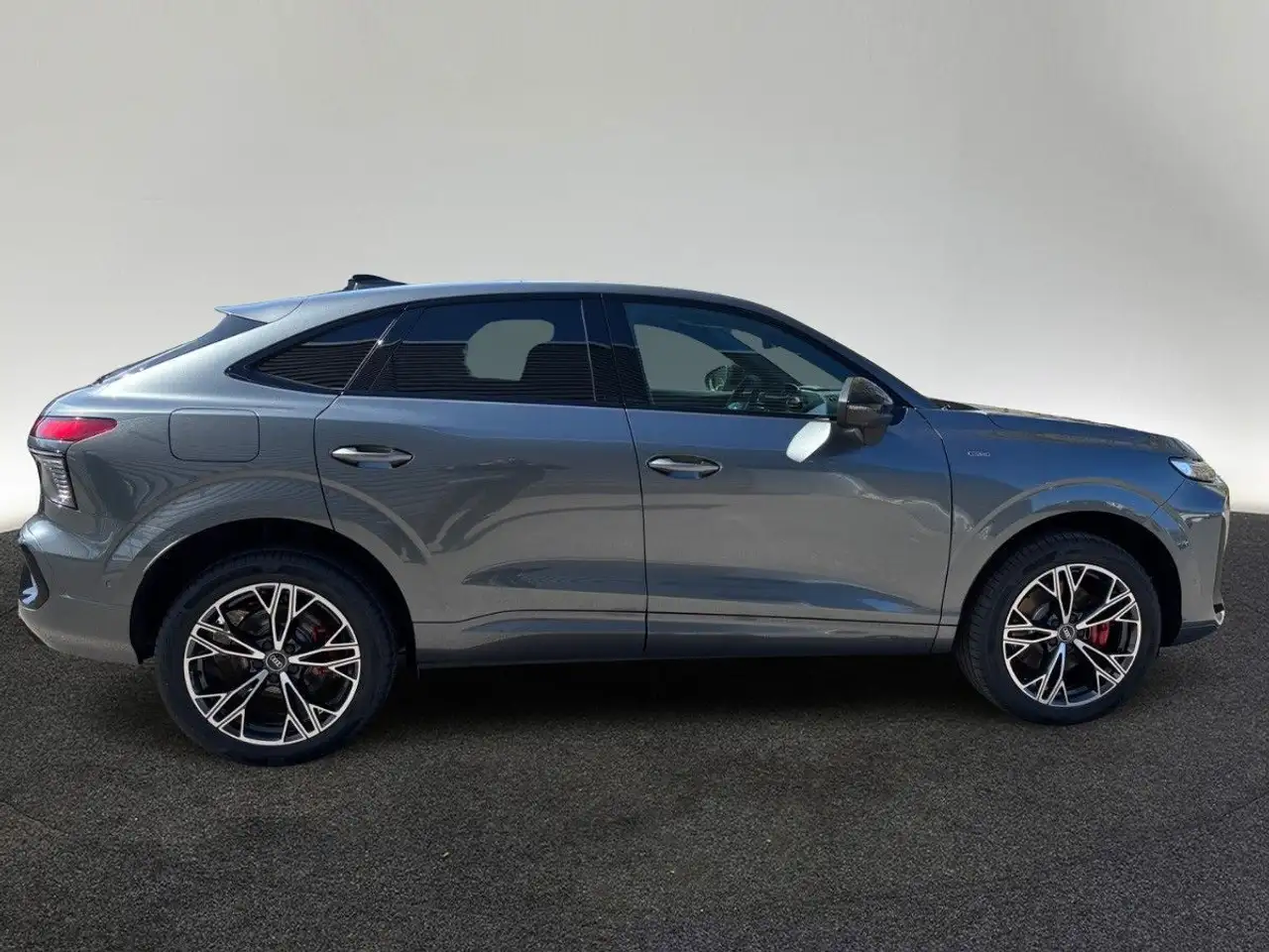 Audi Q3 11