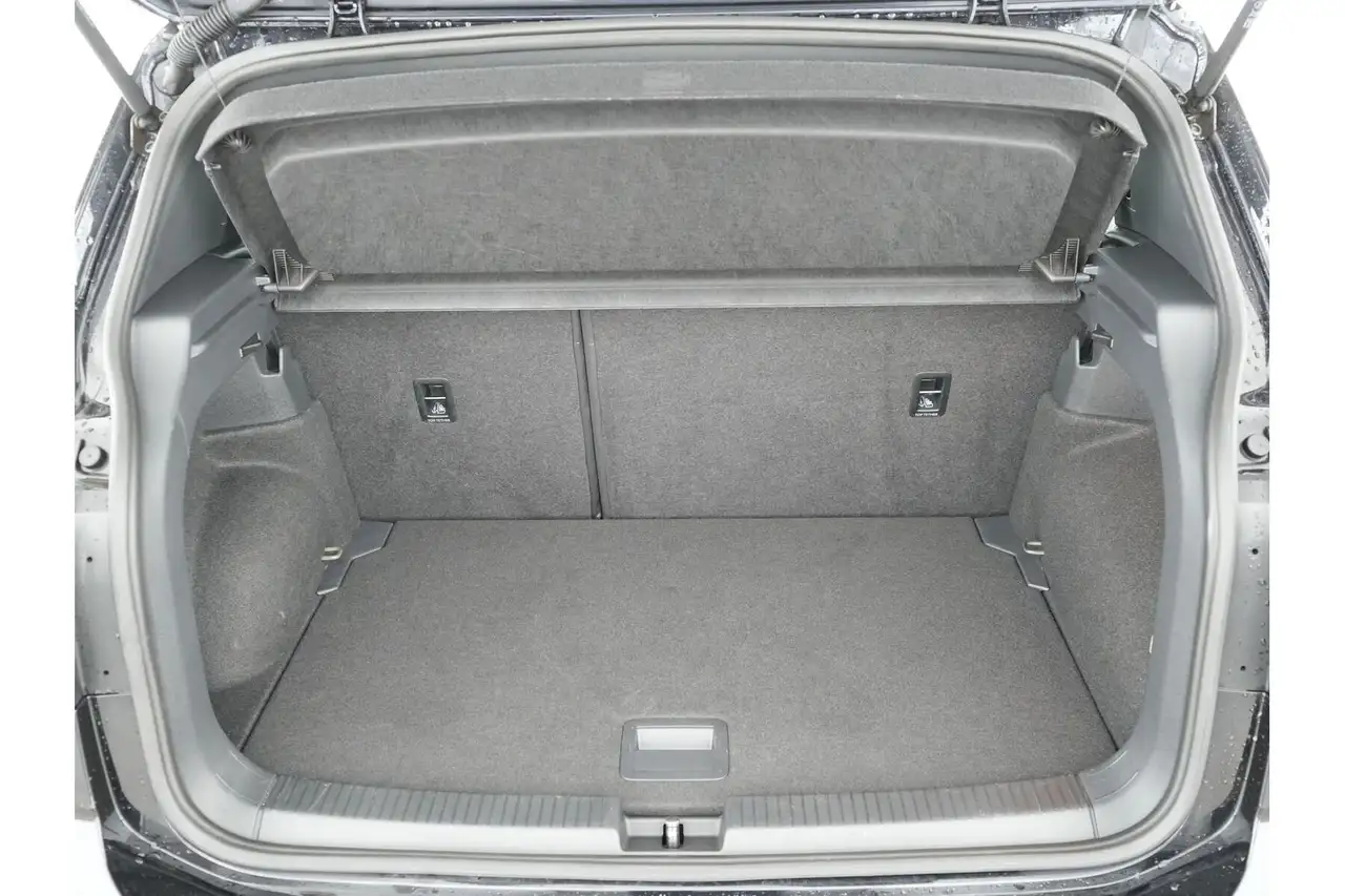 Volkswagen T-Cross 6