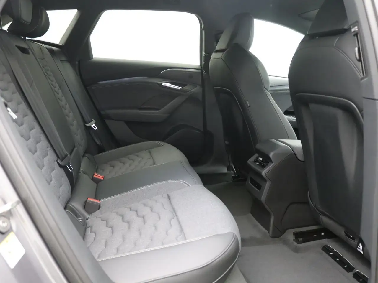 Audi A6 13