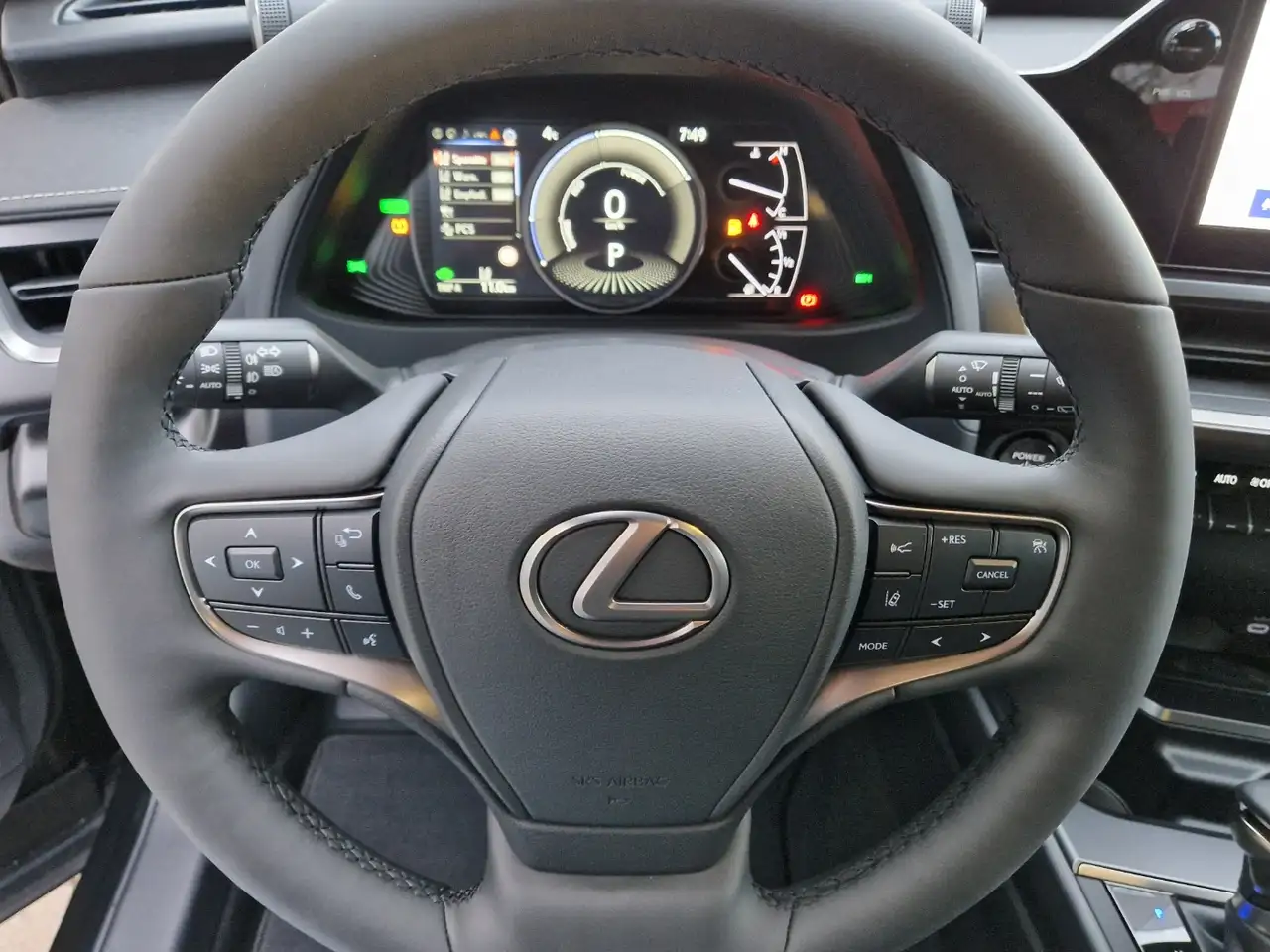 Lexus UX 11