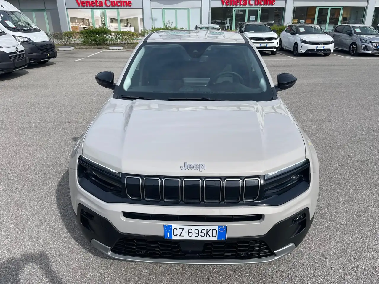 Jeep Avenger 5