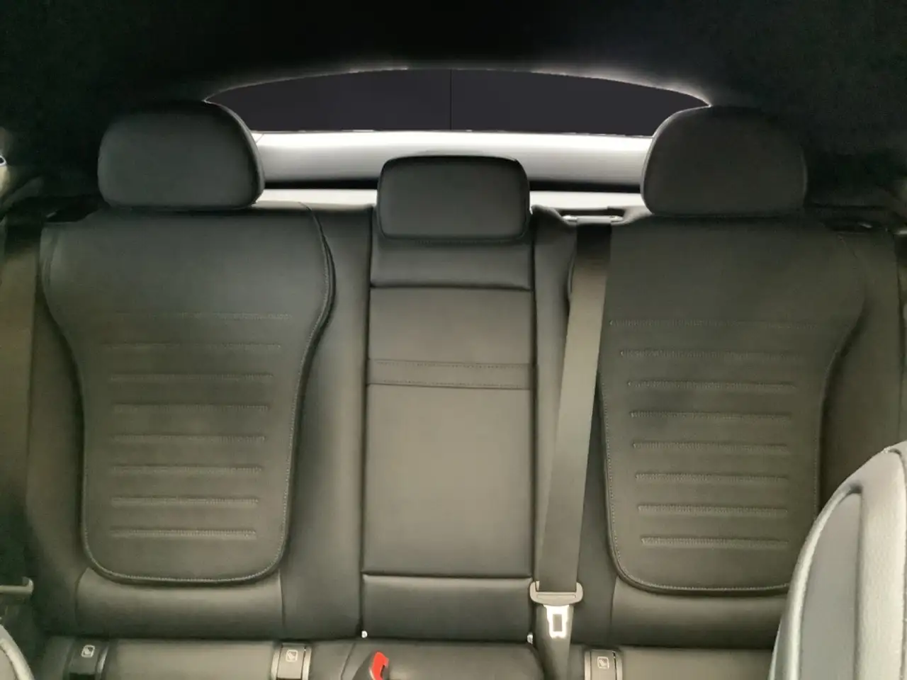 Mercedes-Benz GLC 200 13