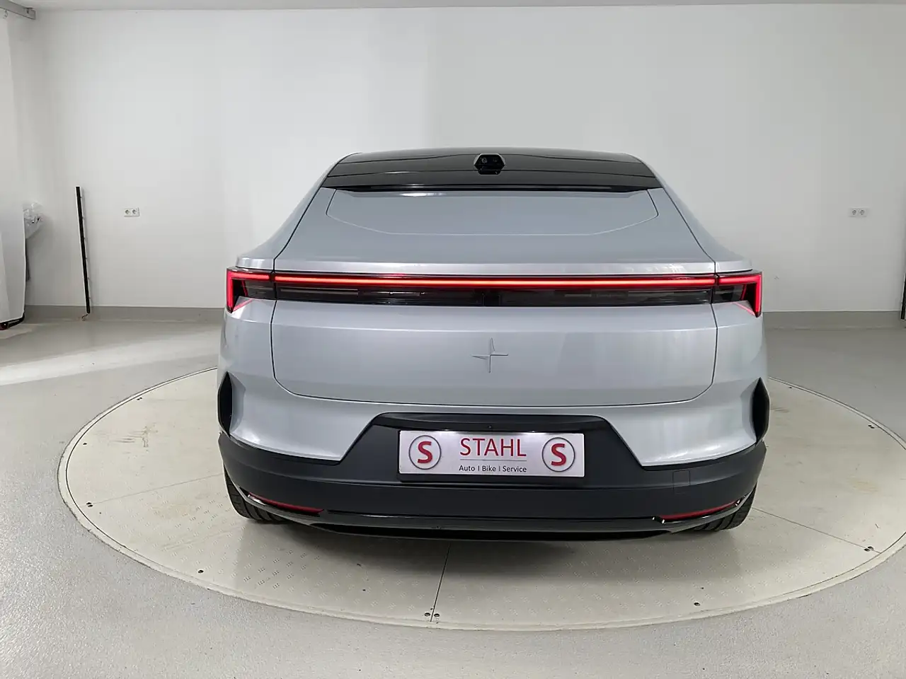 Polestar 4 4