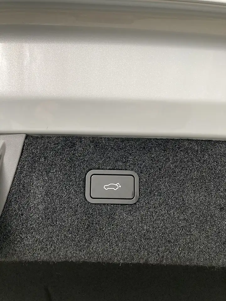 Polestar 4 12