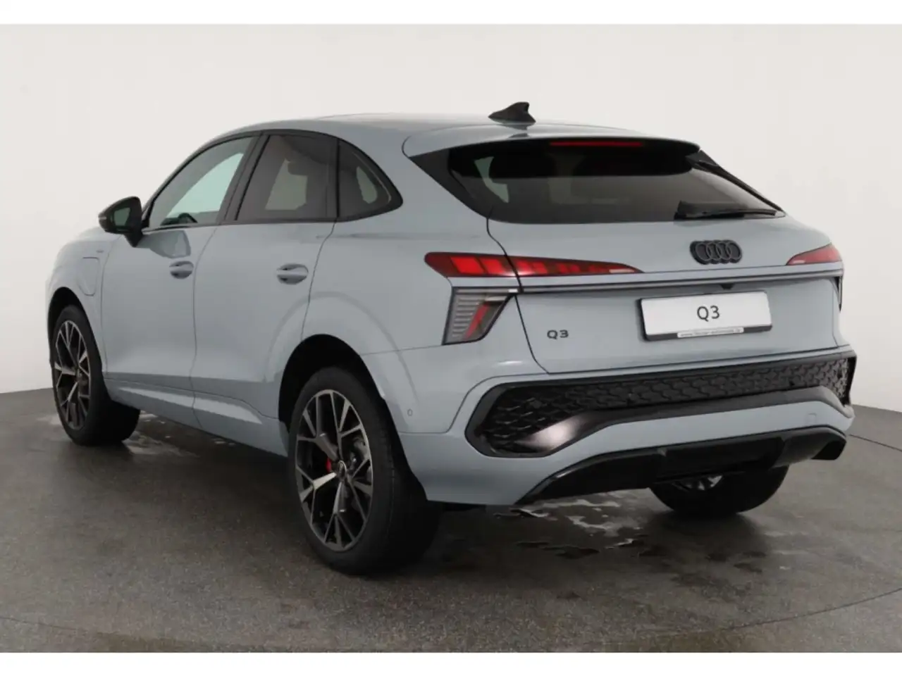 Audi Q3 4