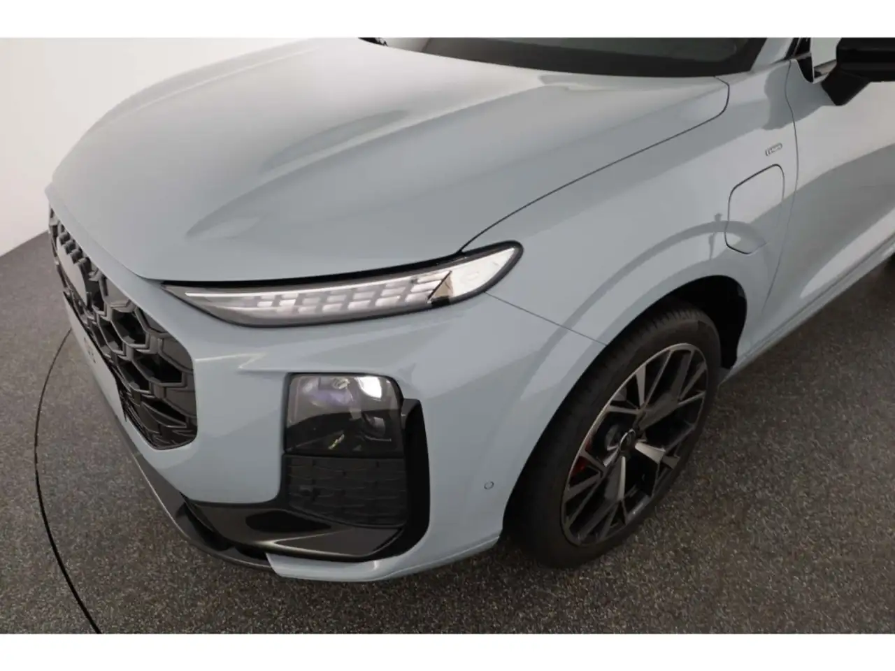 Audi Q3 7