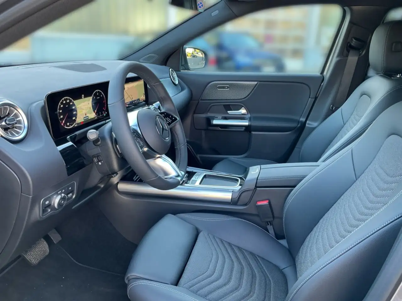 Mercedes-Benz GLA 200 8