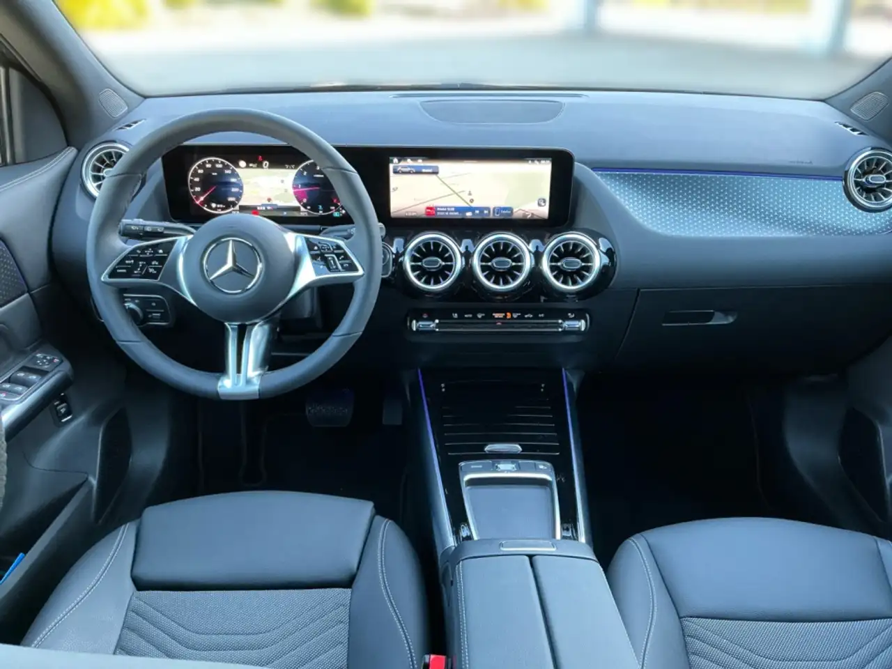 Mercedes-Benz GLA 200 12