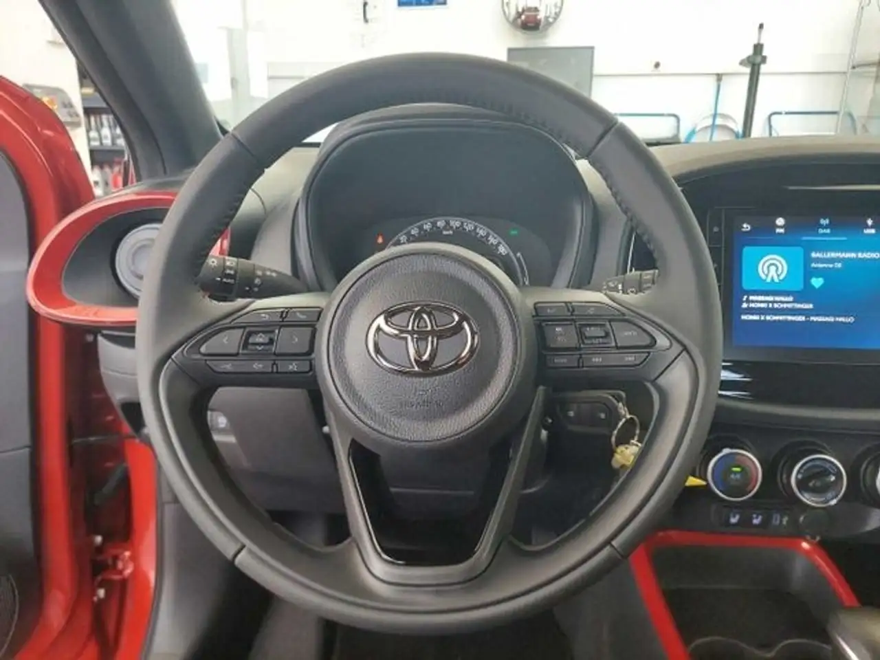 Toyota Aygo X 8
