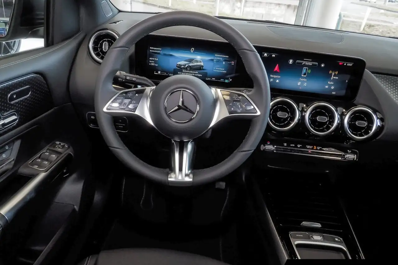 Mercedes-Benz B 200 12