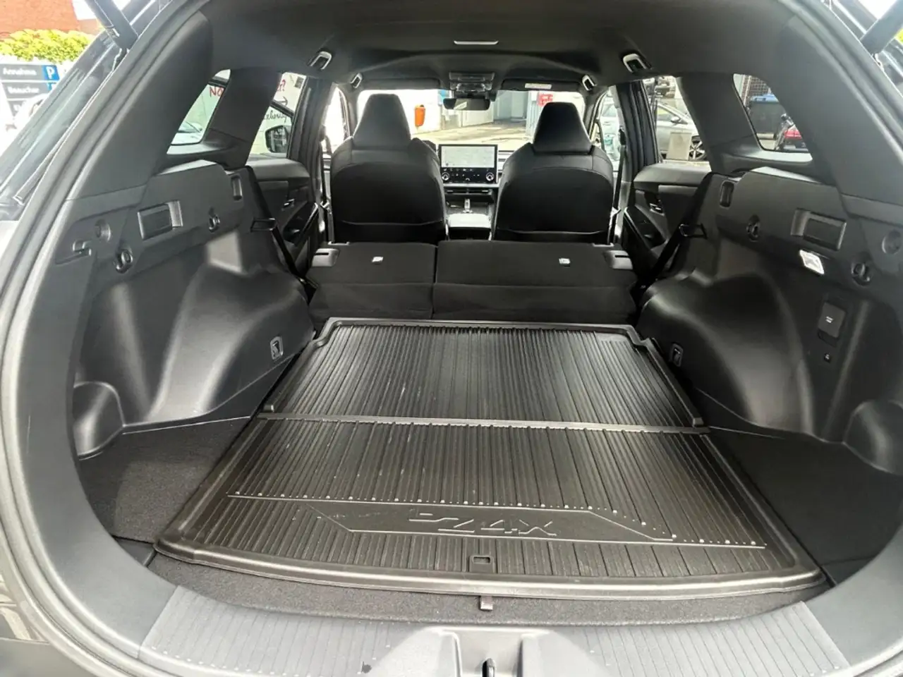 Toyota bZ4X 12