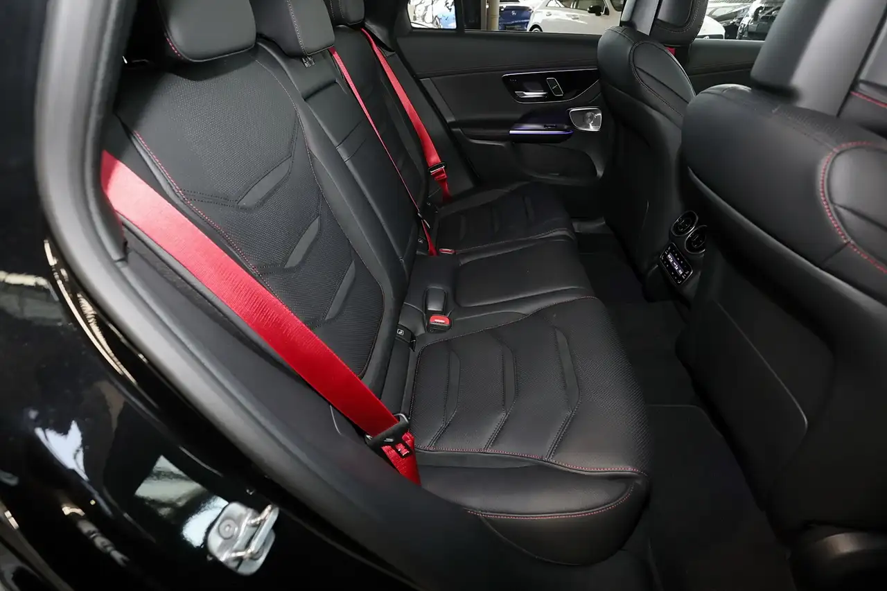 Mercedes-Benz GLC 43 6
