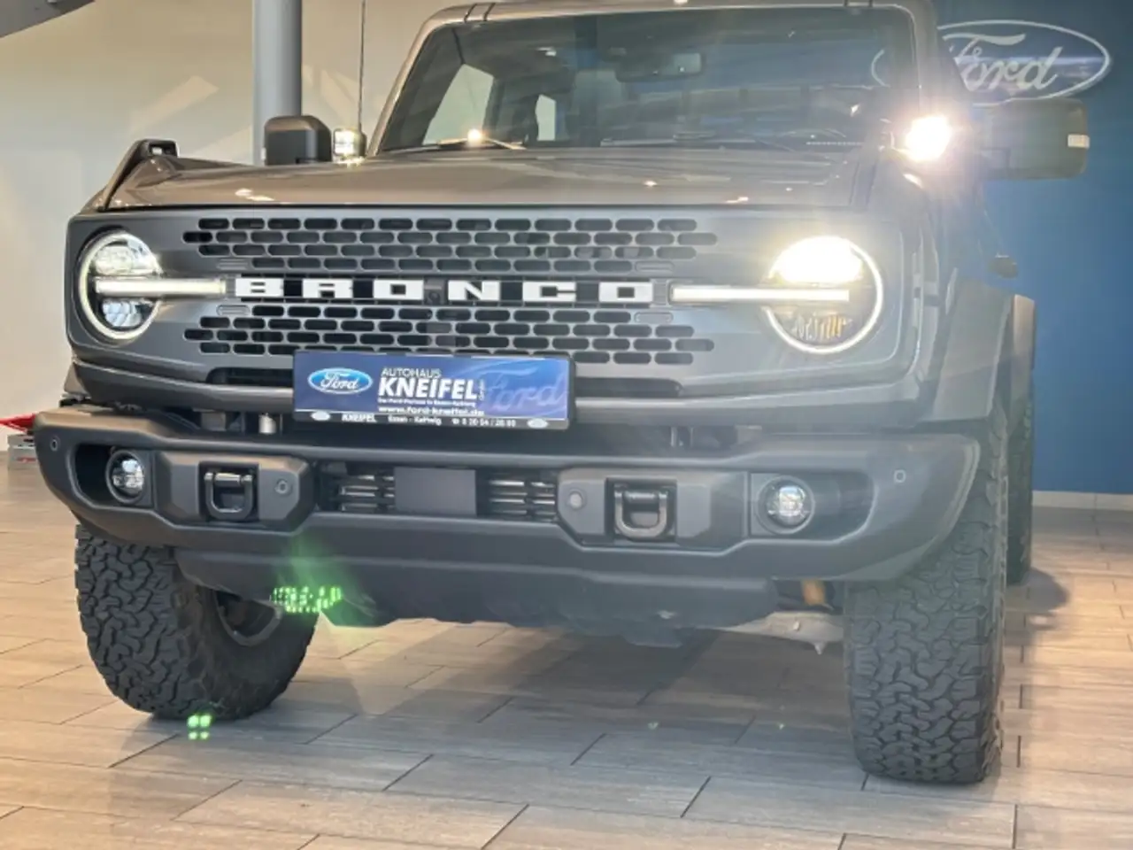 Ford Bronco 8