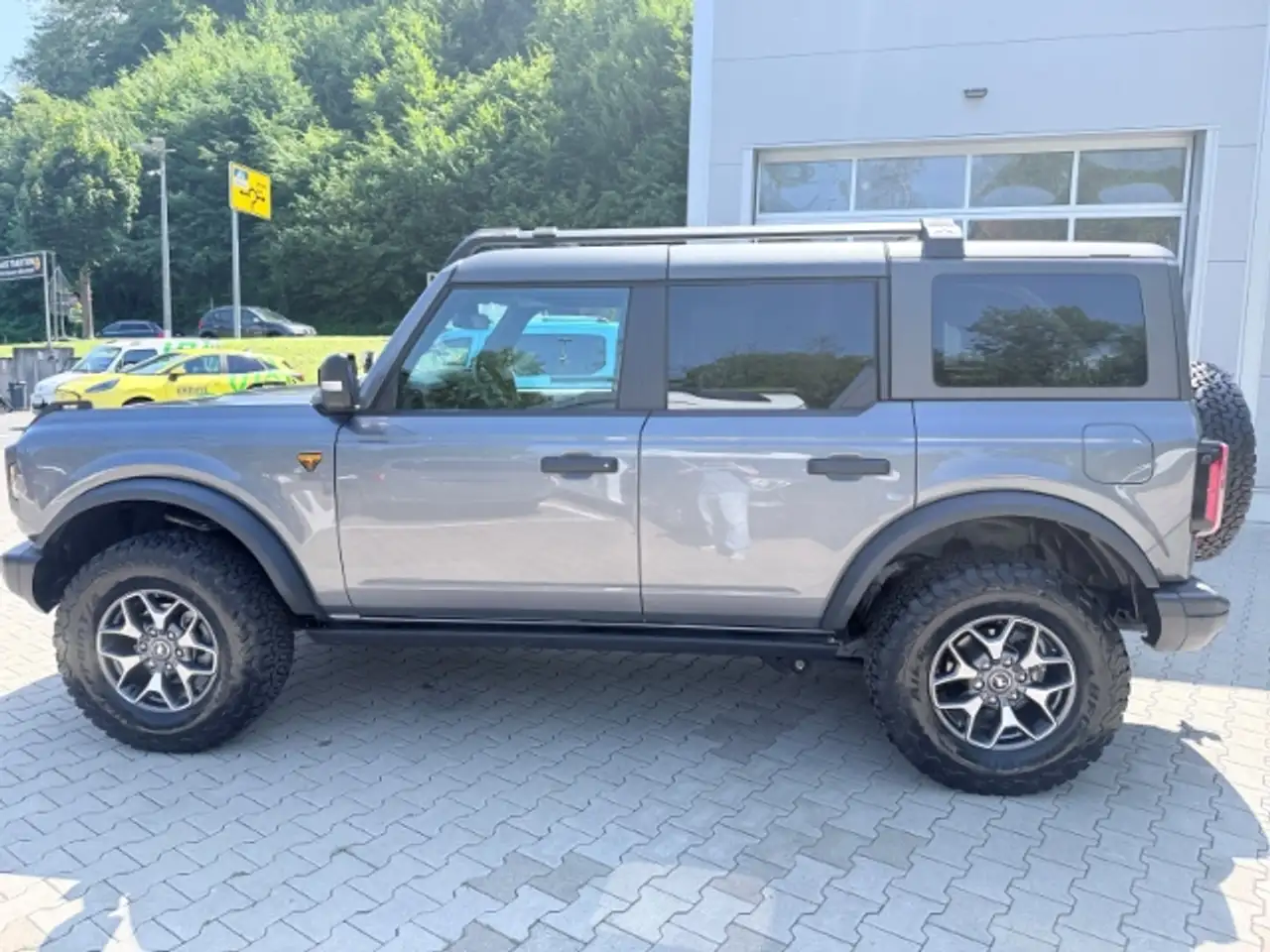 Ford Bronco 11