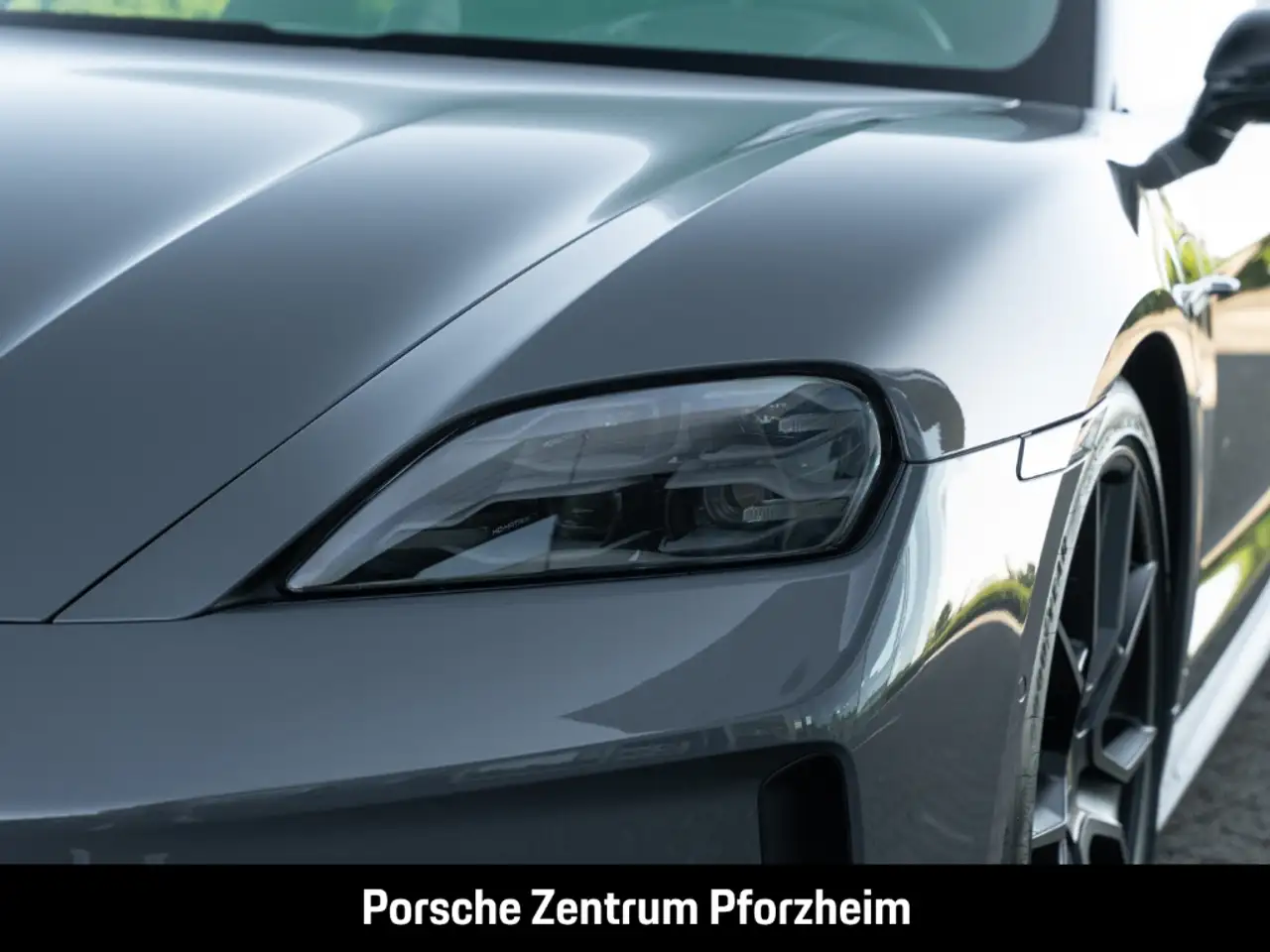 Porsche Taycan 4 14
