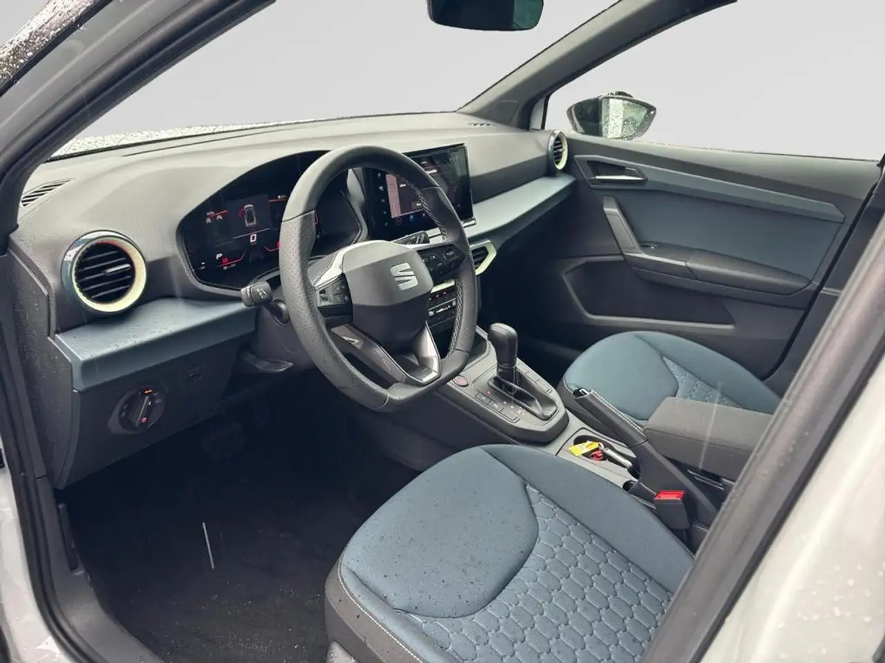 Seat Arona 6