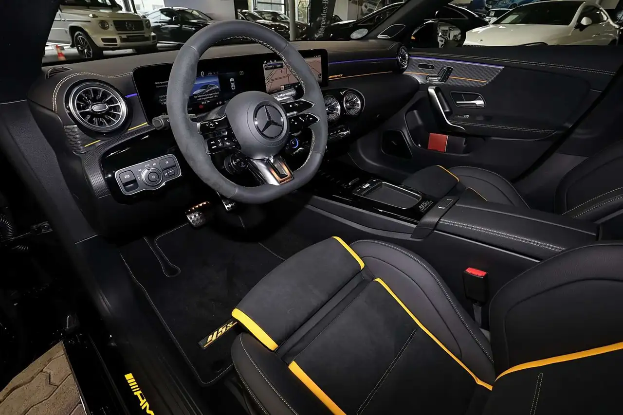 Mercedes-Benz CLA 45 9