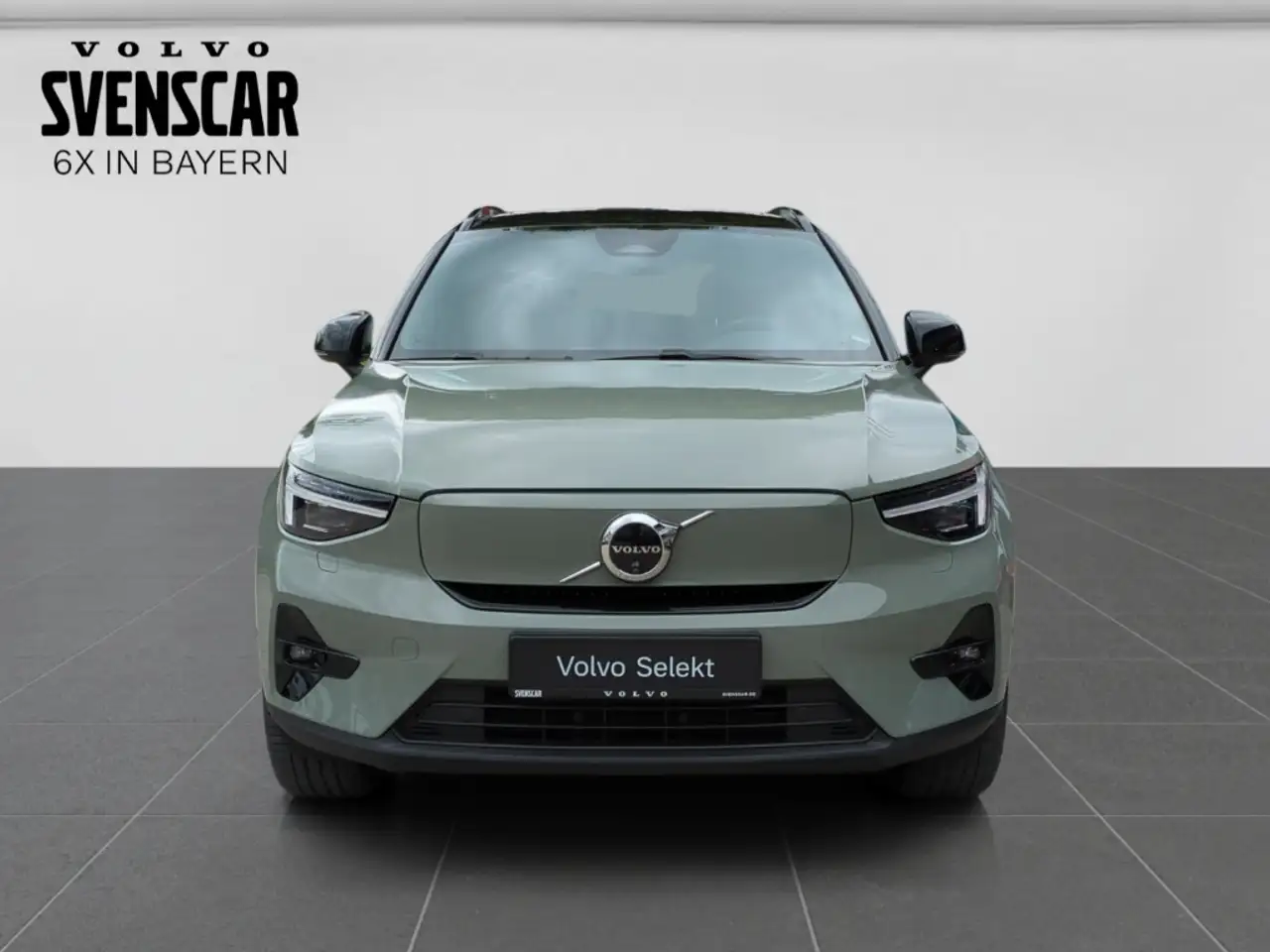 Volvo EX40 8