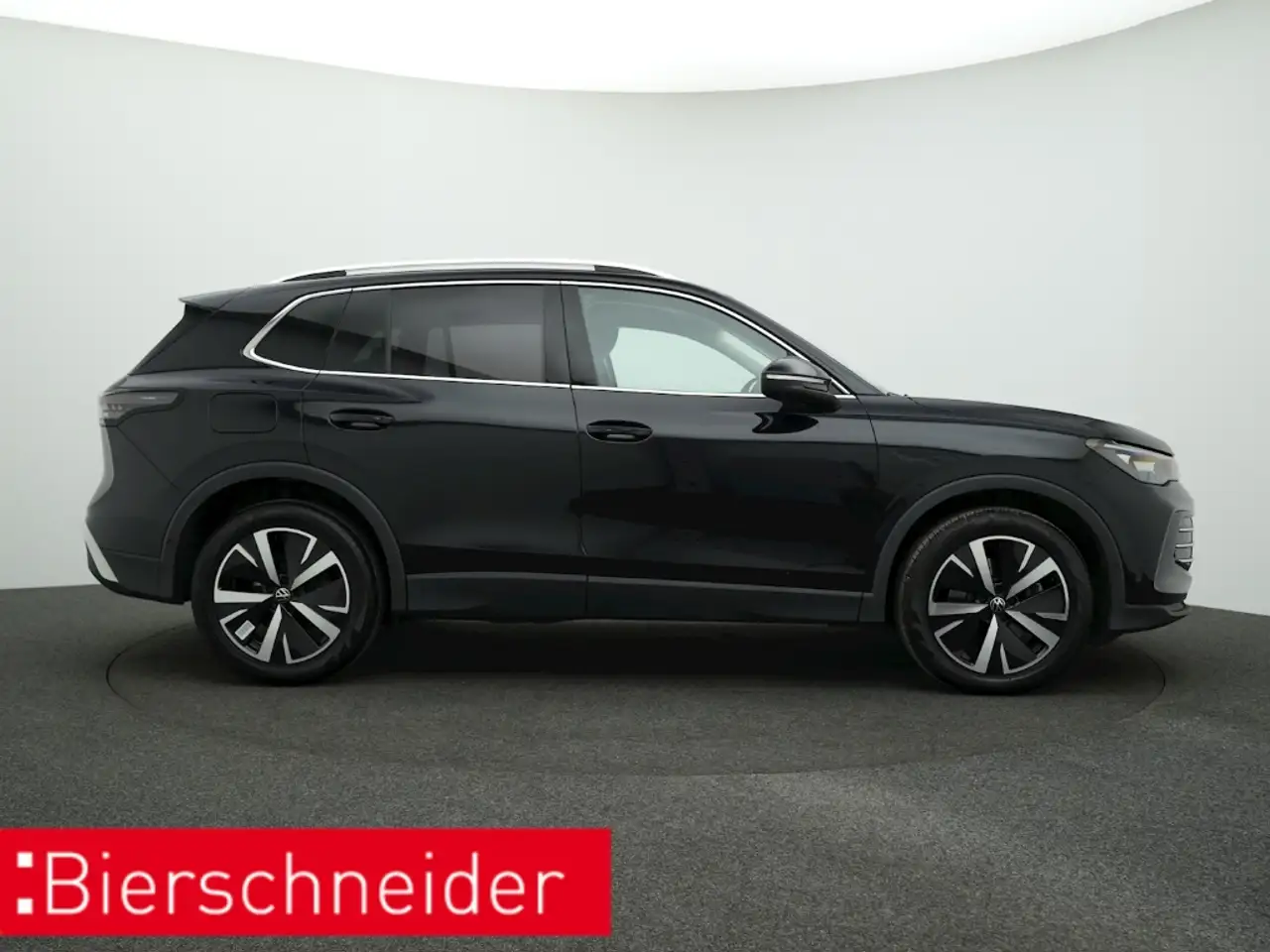 Volkswagen Tiguan 9