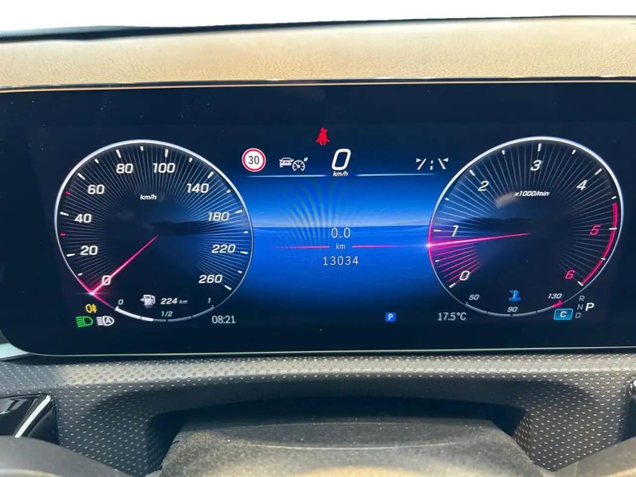 Mercedes-Benz A 200 10