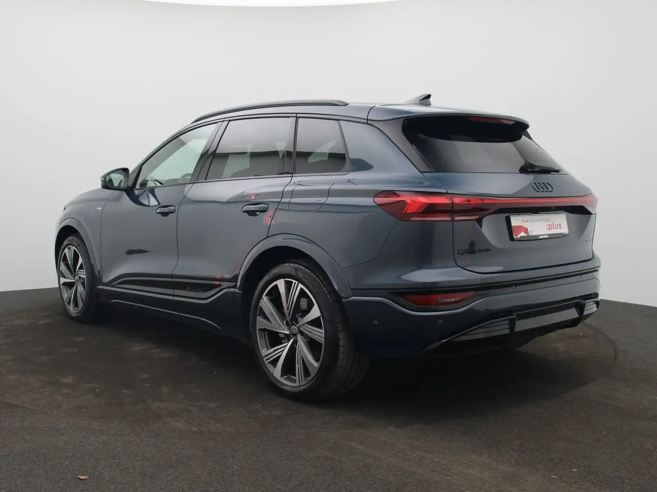 Audi Q6 5
