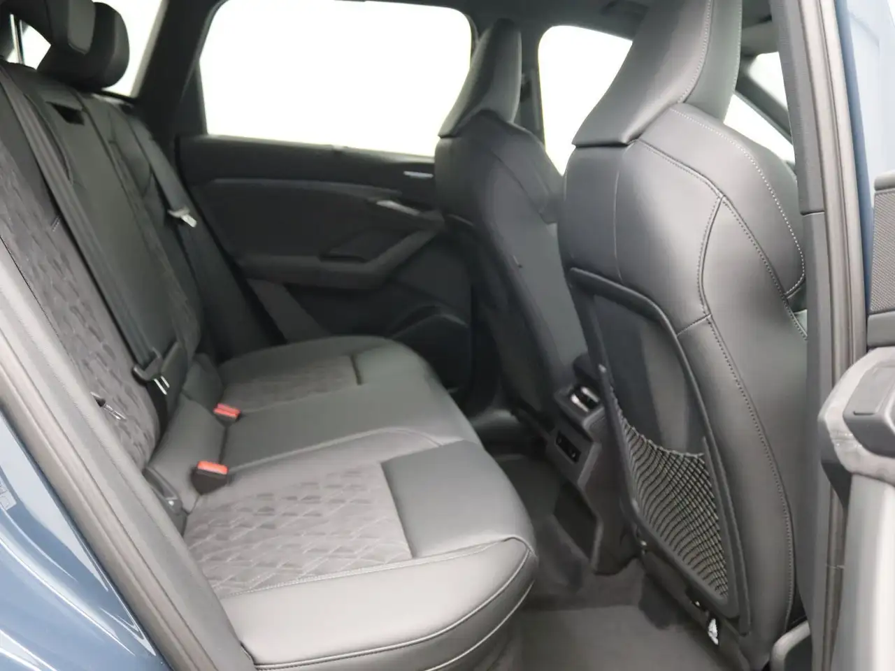 Audi Q6 9