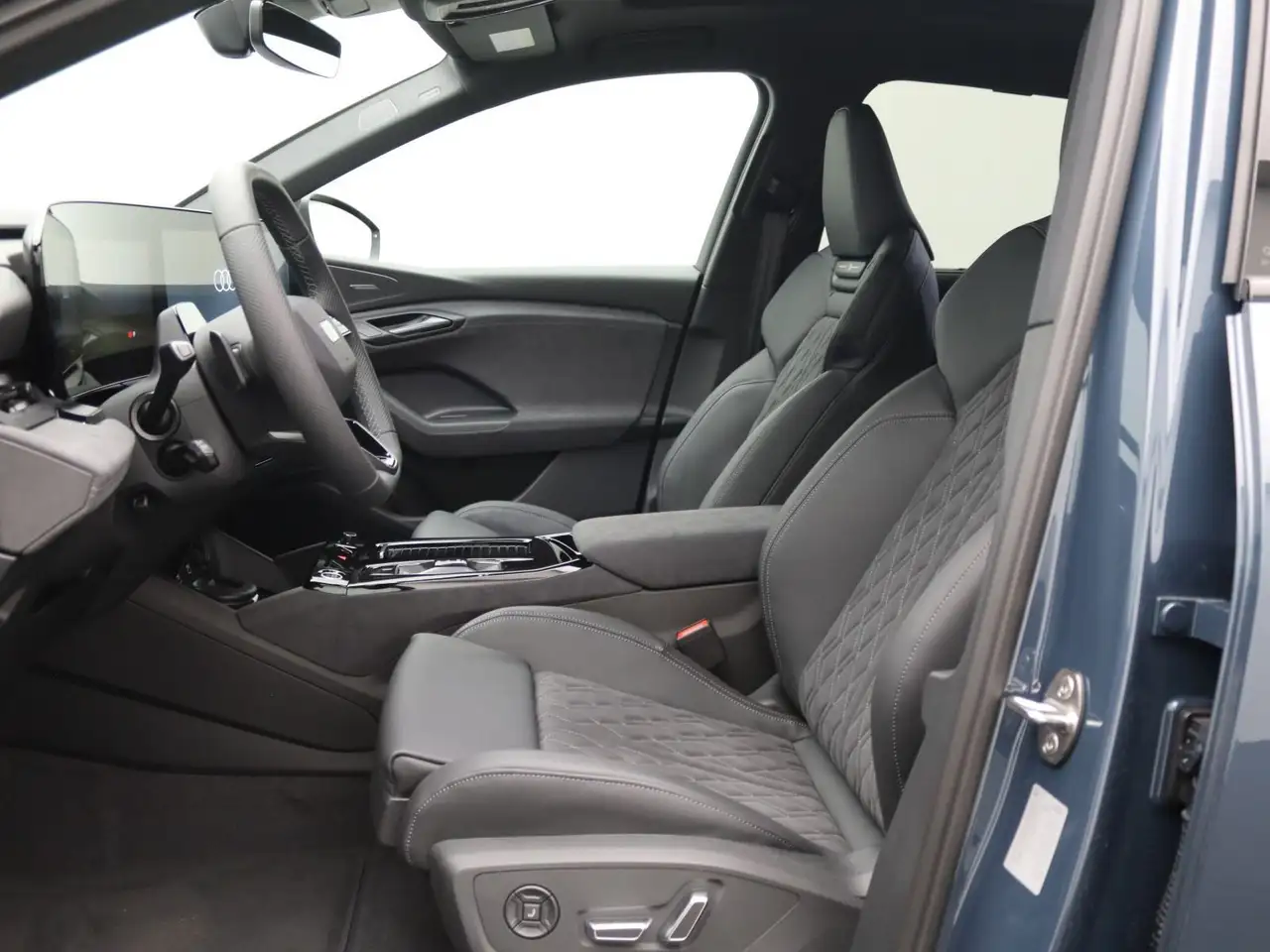 Audi Q6 11