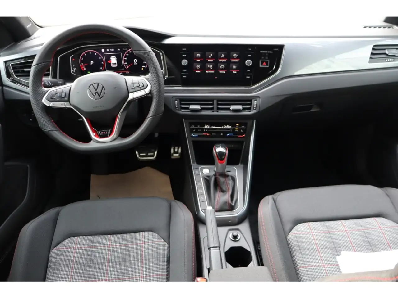 Volkswagen Polo 13