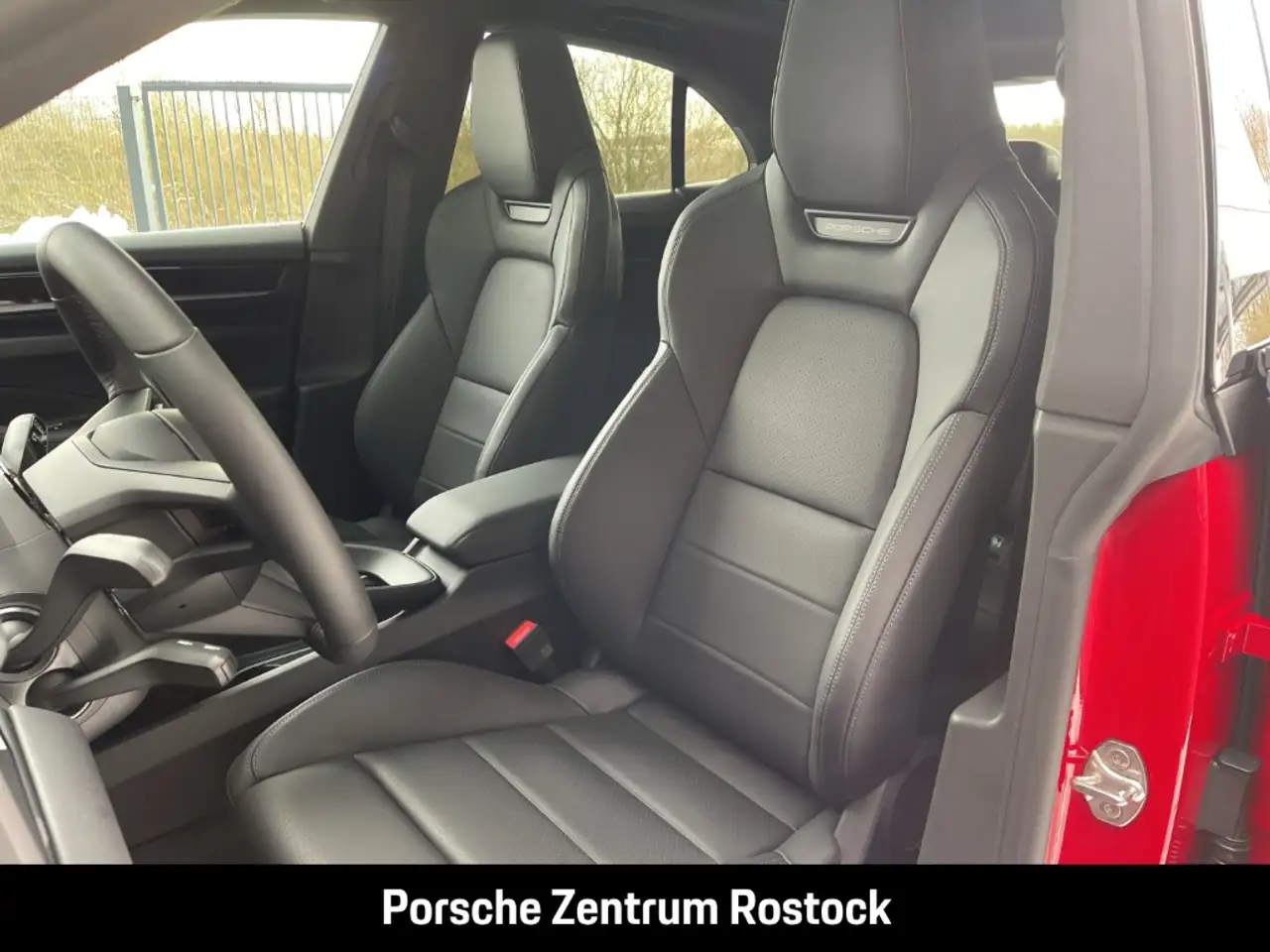 Porsche Macan 8