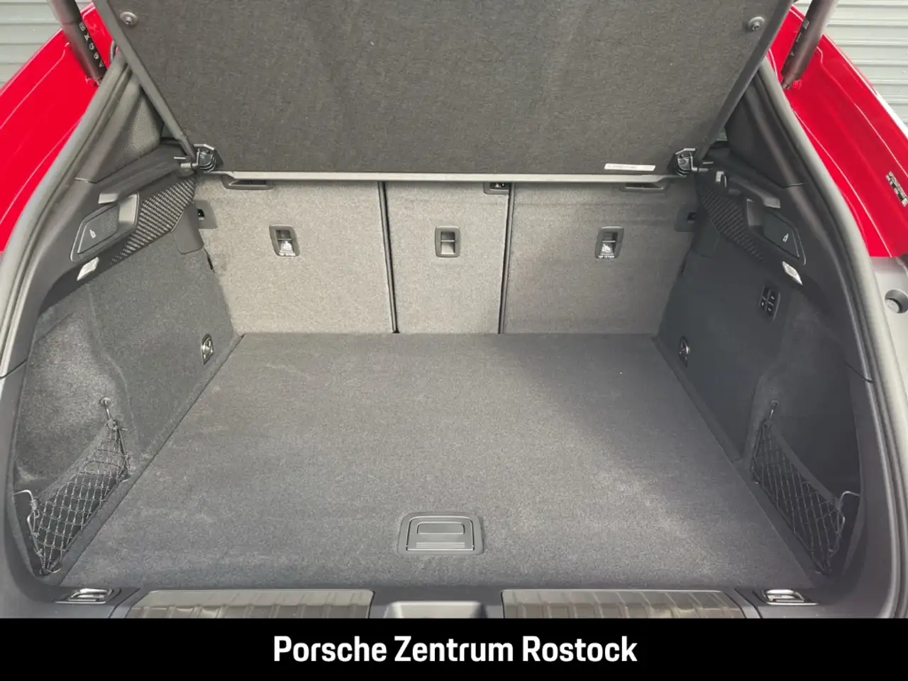 Porsche Macan 12
