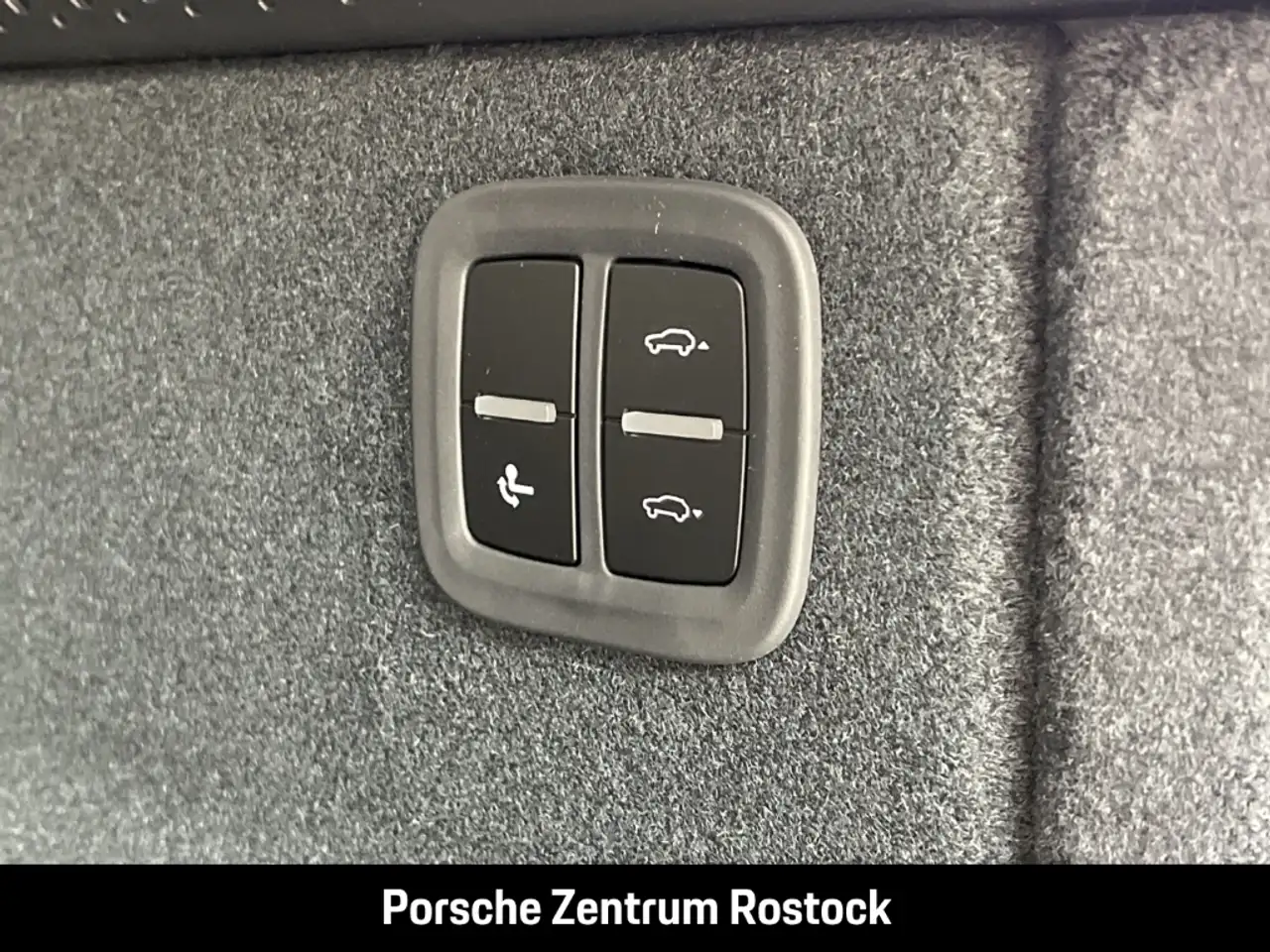 Porsche Macan 13