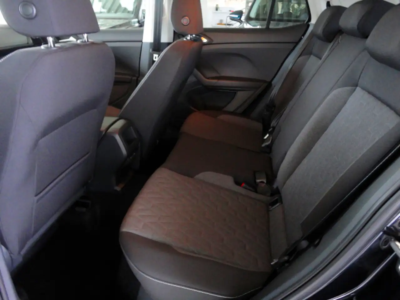 Volkswagen T-Cross 8