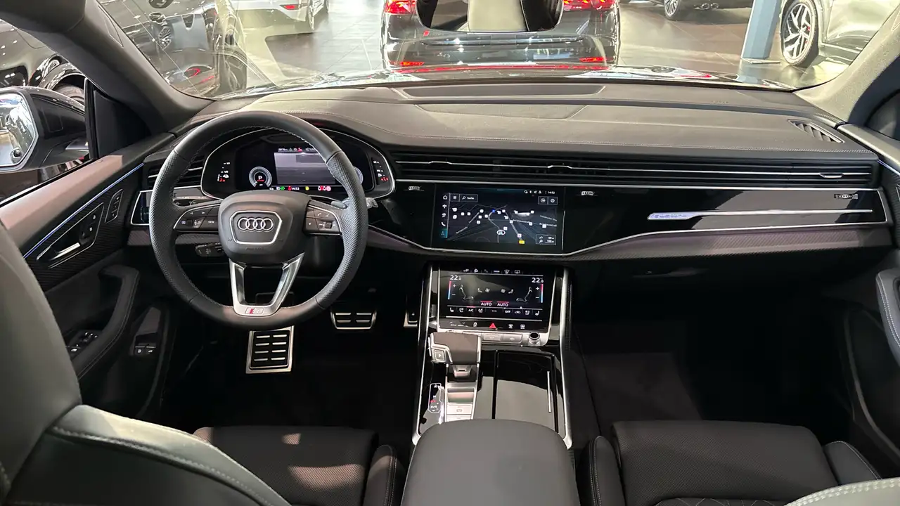 Audi Q8 7