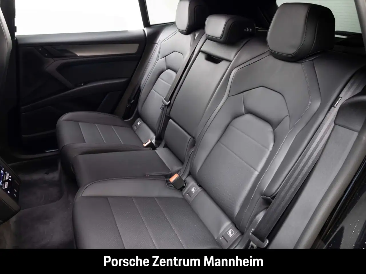 Porsche Cayenne 14