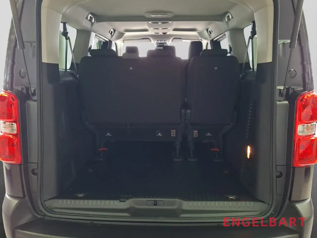 Toyota Proace 13