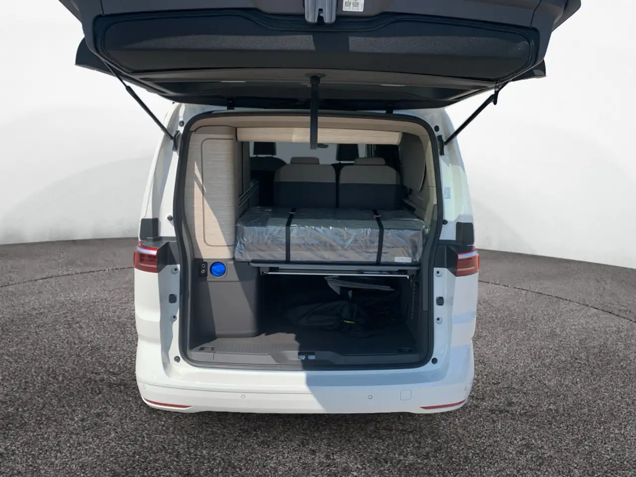 Volkswagen T7 California 9
