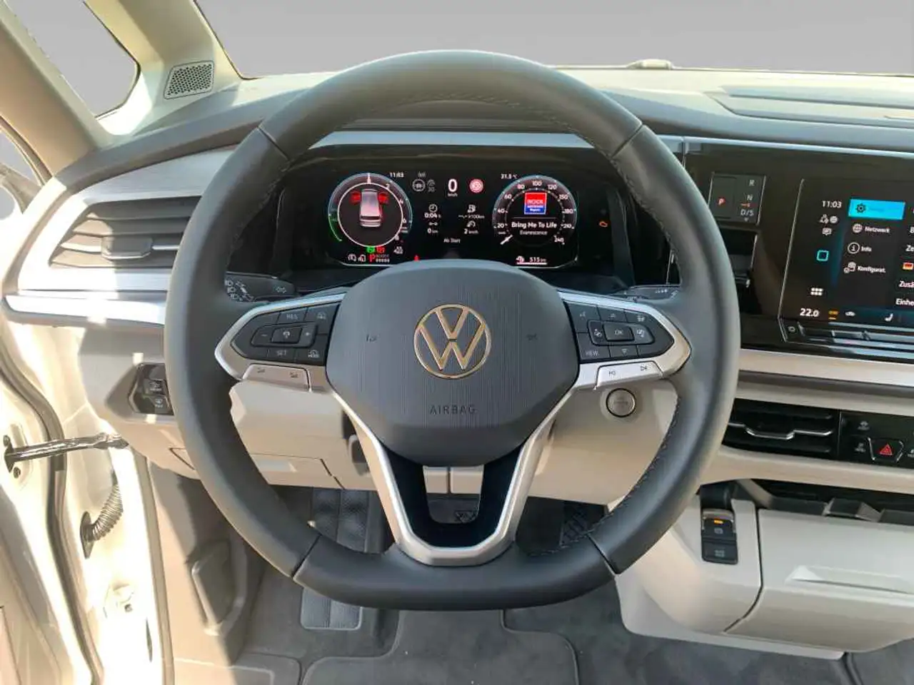 Volkswagen T7 California 13