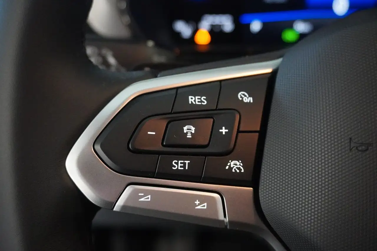 Volkswagen T-Cross 11