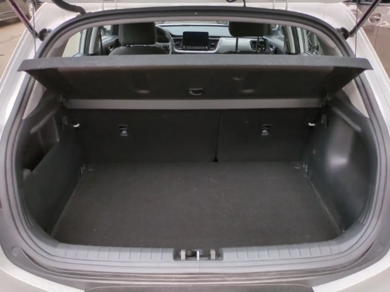 Kia Stonic 6