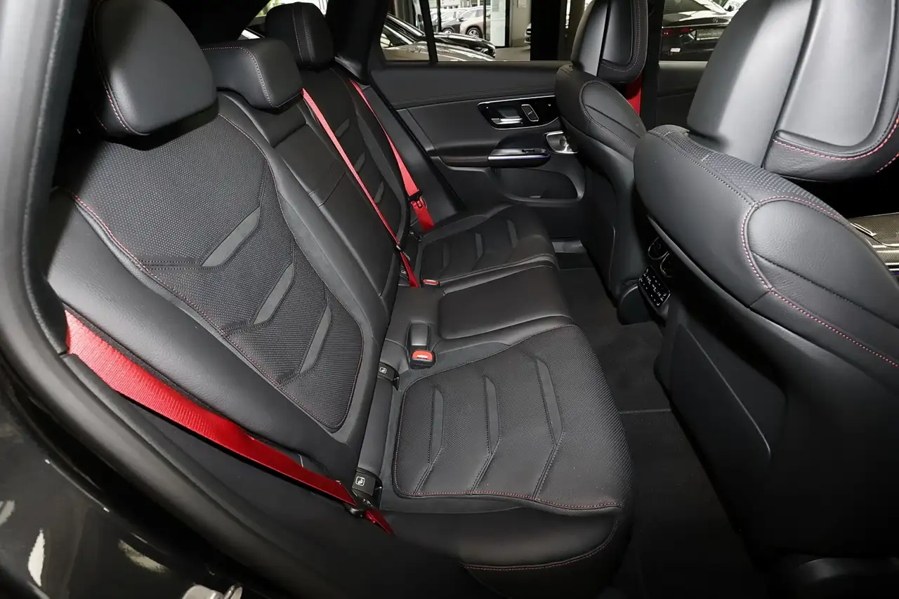 Mercedes-Benz GLC 43 6