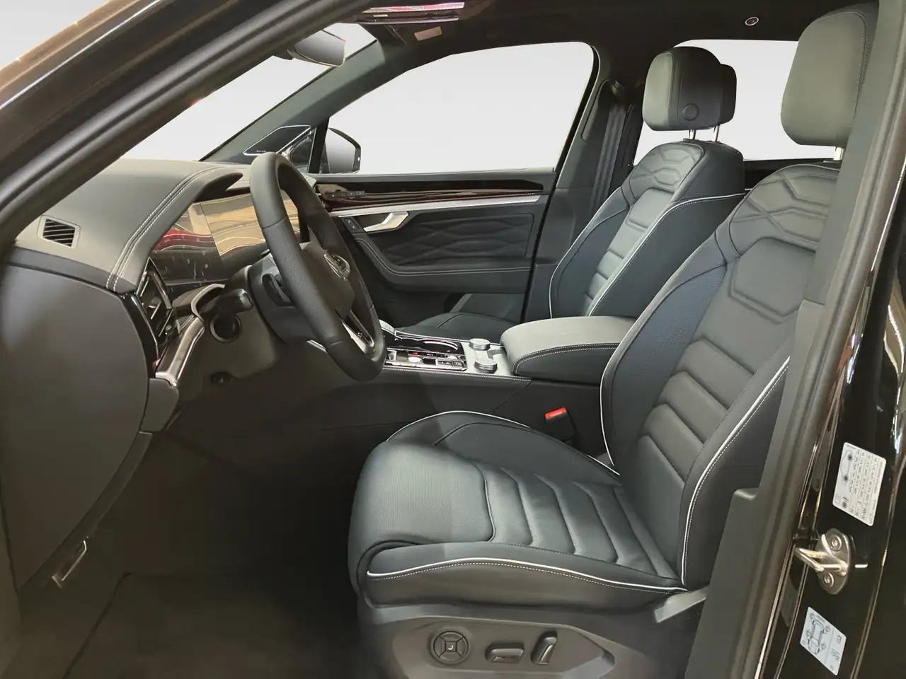 Volkswagen Touareg 8