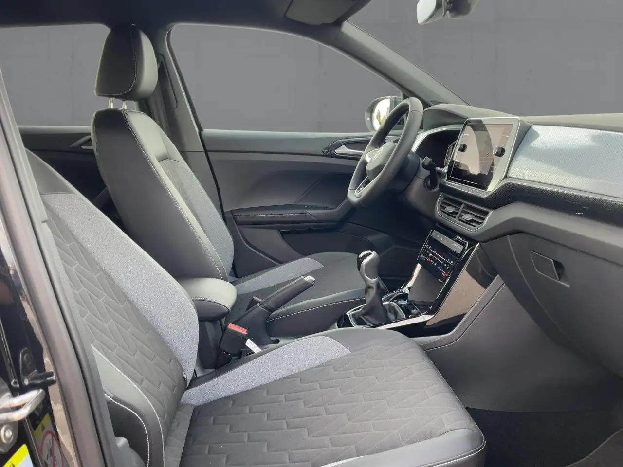 Volkswagen T-Cross 12