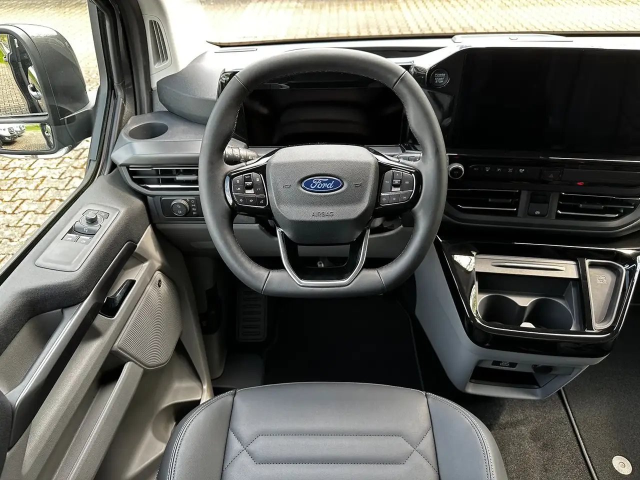 Ford Tourneo 16