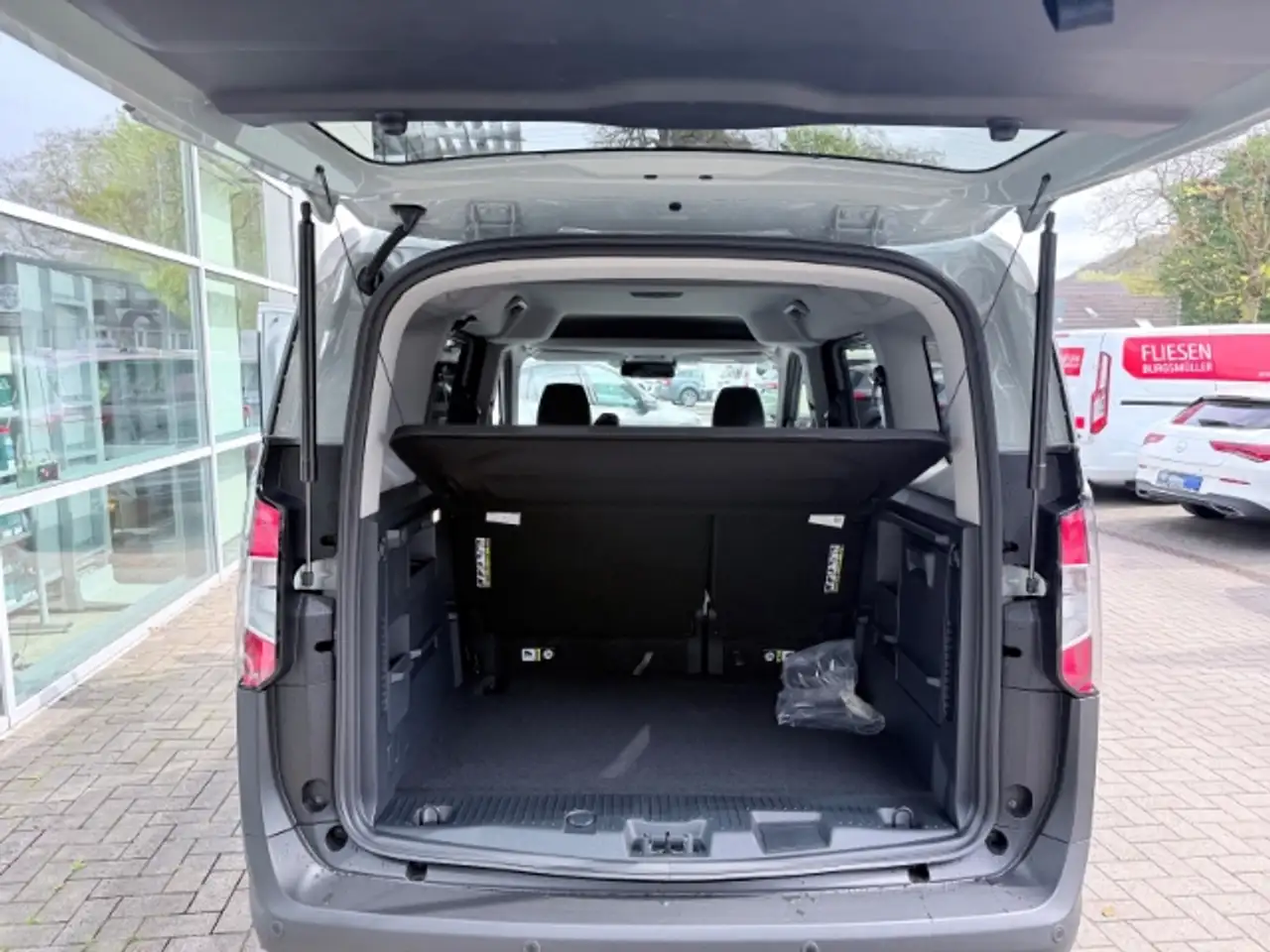 Ford Tourneo 10