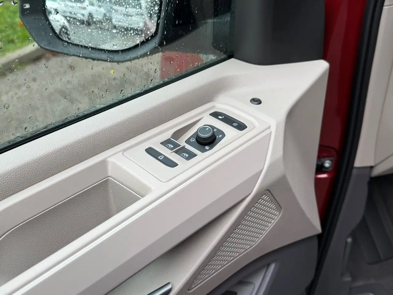 Volkswagen T7 Multivan 7