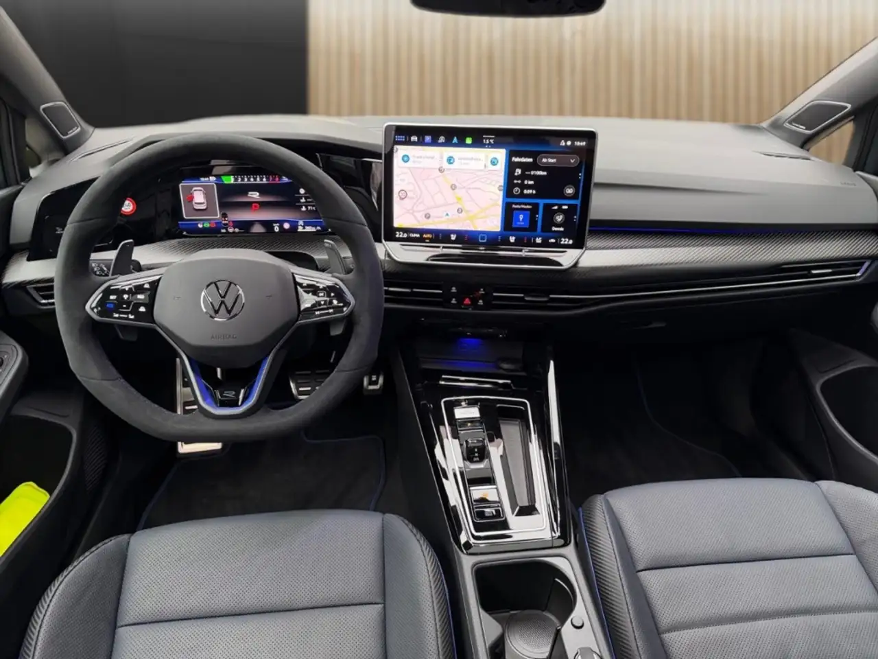 Volkswagen Golf VIII 10