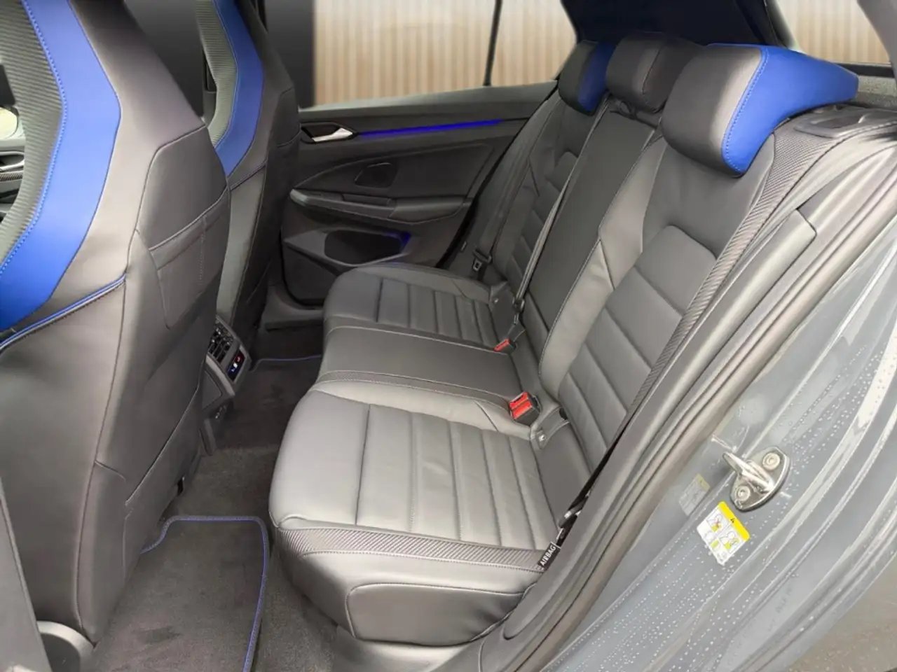 Volkswagen Golf VIII 11