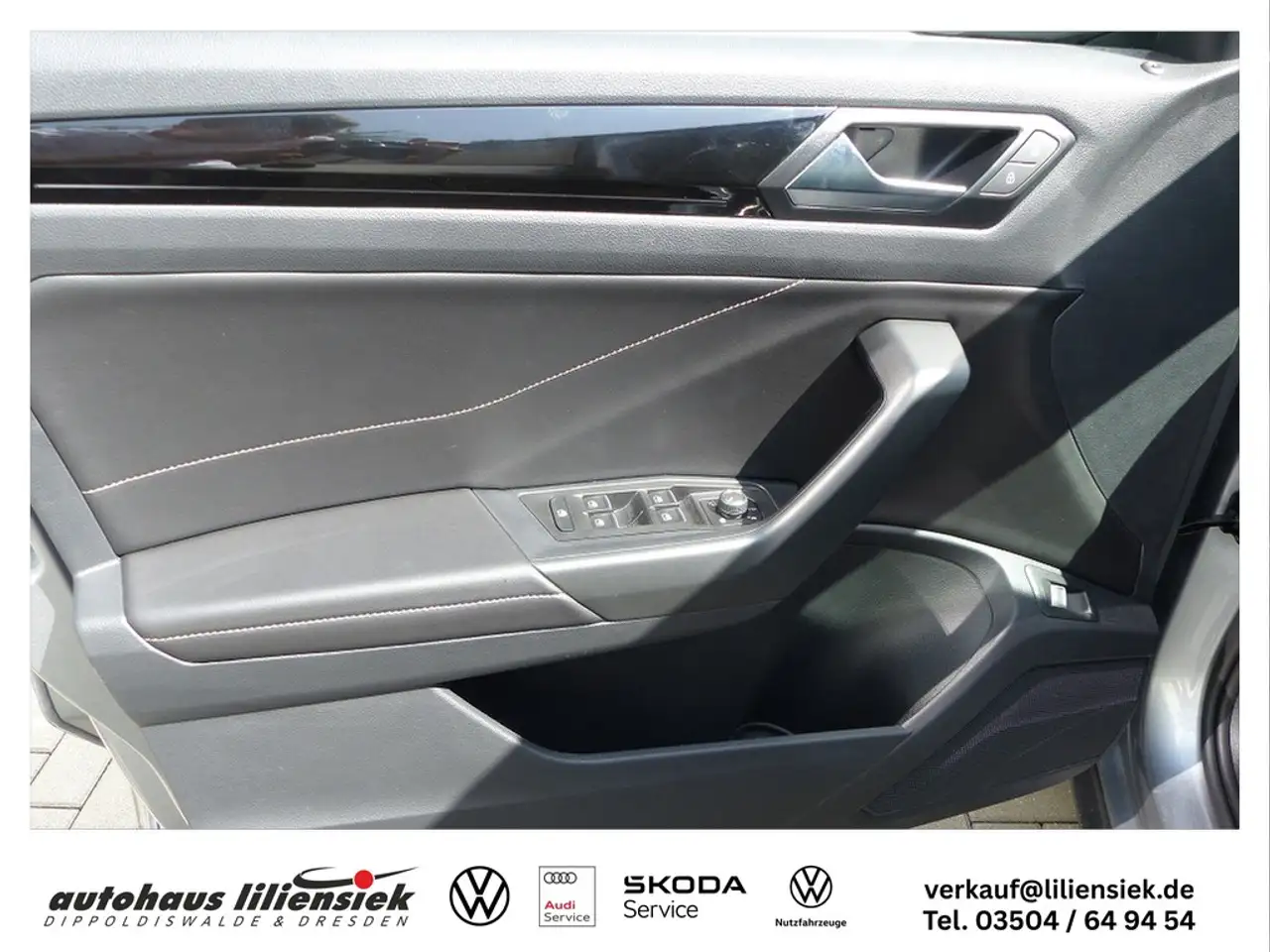 Volkswagen T-Roc 12