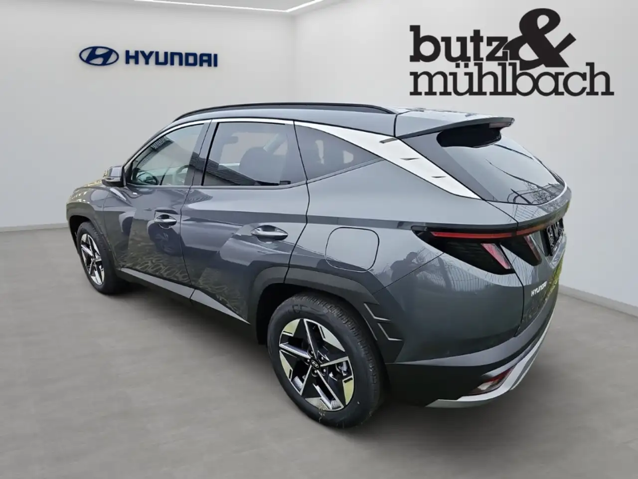 Hyundai TUCSON 4